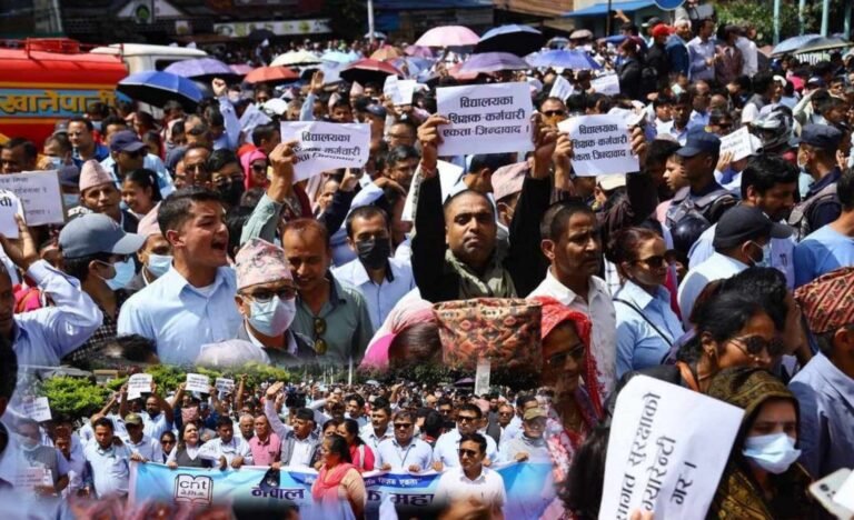 Nepal Teachers’ Federation protest in Kathmandu over Education Bill Education Minister Raghujī Pant addressing the issue of teacher rights Protesting teachers holding banners in Kathmandu streets